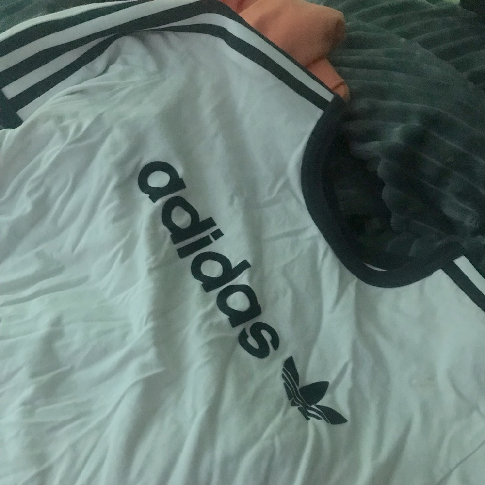 size medium adidas short sleeve top